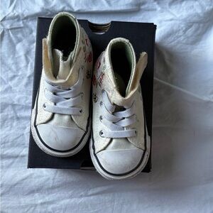 Converse Kids High-Top Sneakers - Cream and White